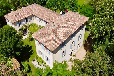 Elegante Bastide vicino ad Aix con piscina