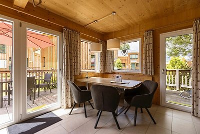 Chalet mit Whirlpool im Freien