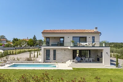 Villa in Labin mit Schwimmbecken