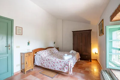 Charmantes Ferienhaus in Collesalvetti mit...