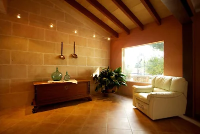 Moderna casa di campagna con piscina