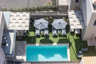 6-Bed Panormo Beachside Oasis
