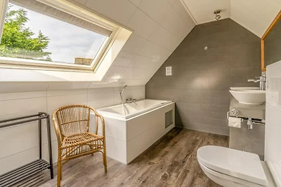 Charmante Villa in der Nähe von Meer und Wald