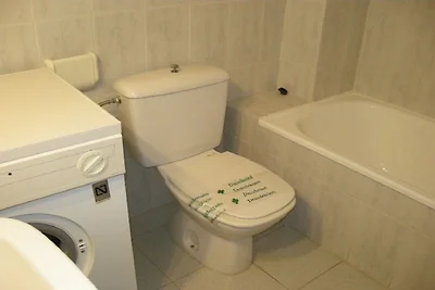 Apartment in LEscala near supermarket