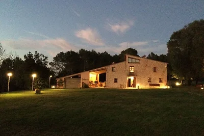 Villa moderna a Pontós con piscina privata