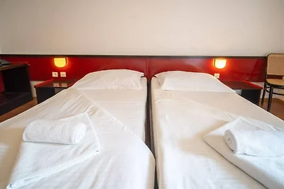 Hotel Issa - Twin Room Park View