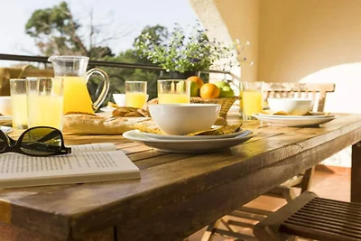 Spacious Family Stay Near the Beach
