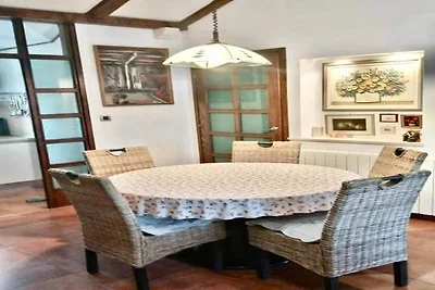 Three bedroom Apartment with terrace and sea...