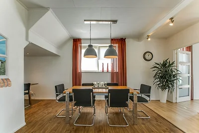 Vakantiehuis in Langezwaag met terras