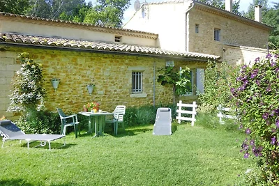 Wohnung in Caderousse mit Pool