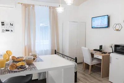 Apartments C-enter - Deluxe Studio Apartment...