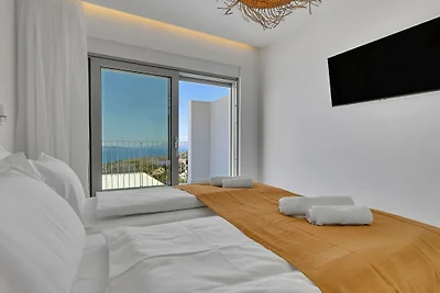 Ferienhaus in Podgora mit Schwimmbecken