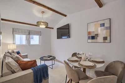 Wunderschön renovierte Wohnung mit Klimaanlag...