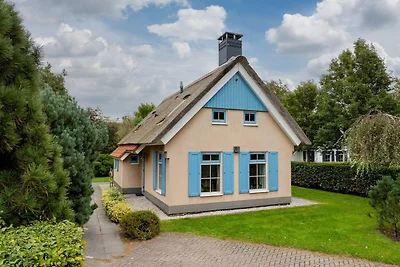 Villa in landhuisstijl met afwasmachine 2km v...