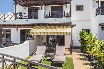 Luxus-Ferienhaus in Playa Blanca mit Pool