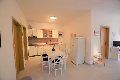 Ferienhaus mit privater Terrasse in...