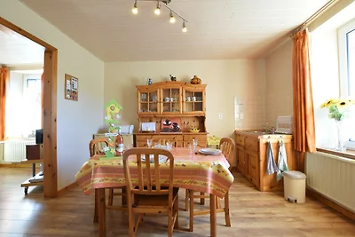 Vakantiehuis vlakbij het bos in Bovigny