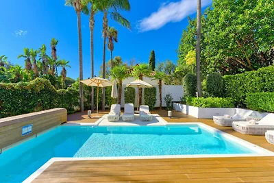 Villa in Puerto Banús mit beheiztem Pool