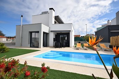 Luxuriöse Villa mit eigenem Swimmingpool in F...