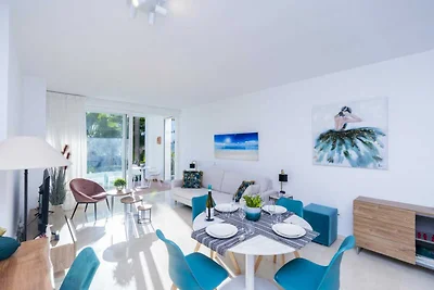 Stylish 2-Bed Apartment | Alcazaba Lagoon...