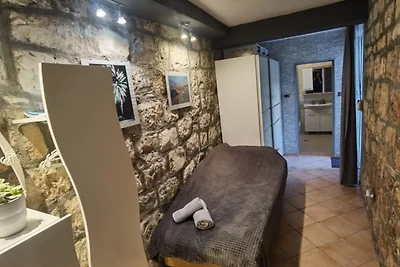 Apartments Diadora - Studio apartment Stone