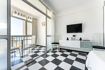 Faro's Carvajal Beachstudio - Frontline