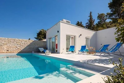 Villa in Grebaštica mit Schwimmbecken