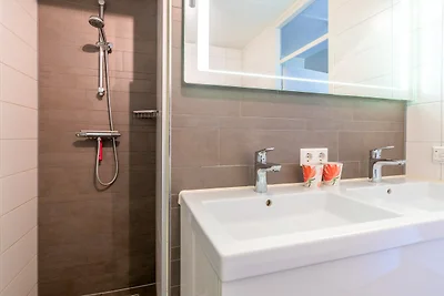 4-Personen-Apartment mit Inselblick