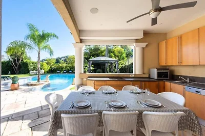 Villa in Cannes mit beheiztem Pool und...