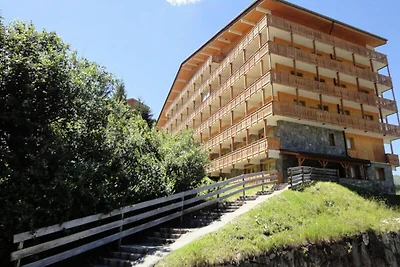 CHARMANT APPARTEMENT MET 2 SLAAPKAMERS DICHT ...