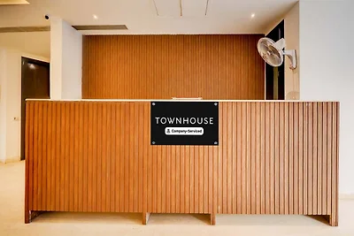 Super Townhouse T Block Sektor 24