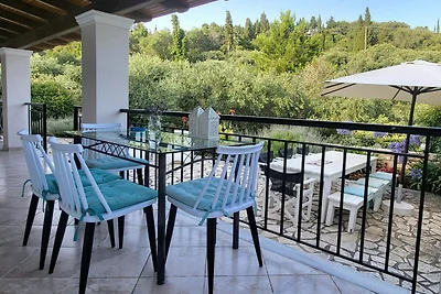 Villa ad Afionas con piscina privata