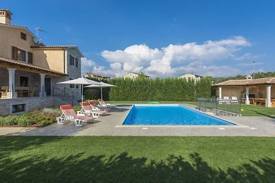 Villa in Kanfanar mit Barbecue und Wifi