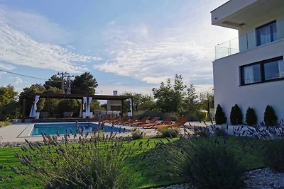 Modern Villa with Private Heated Pool and Lou...