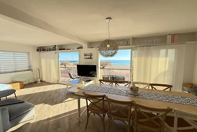 Strandwohnung mit Balkon