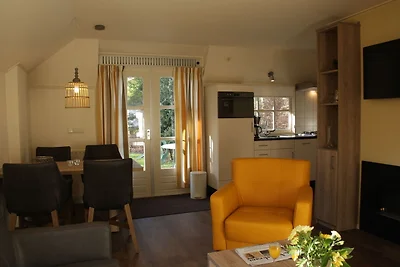 Romantico bungalow con lavastoviglie, immerso...