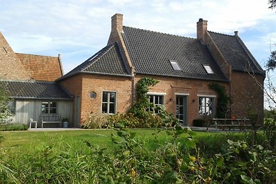 Spaziosa villa a Diksmuide, con cortile