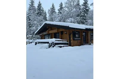 Blockhütte in Alleinlage