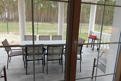Ferienhaus in Nowe Warpno mit Garten