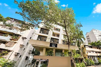 Super Townhouse Ville Parle