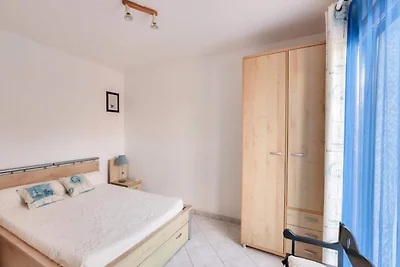 Apartment in Erquy mit beheiztem Pool