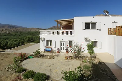 Spaziosa Villa a Makry Gialos