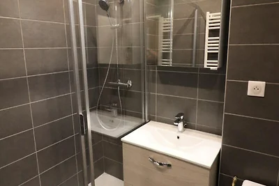 Appartamento luminoso · Accesso diretto alle ...