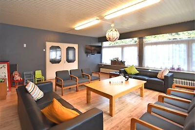 Geräumiges Ferienhaus am Waldrand