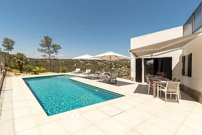 Villa in Olivella mit Pool und Grill