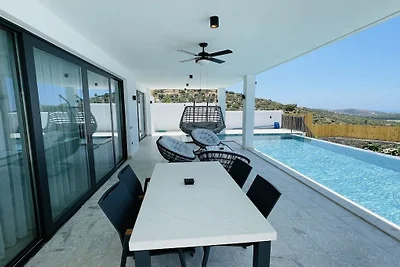 Villa in Kalkan mit Schwimmbecken