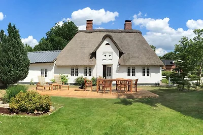 Reetgedecktes Ferienhaus in Humptrup