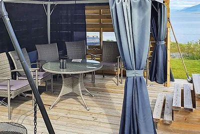 9 Personen Ferienhaus in Lyngseidet