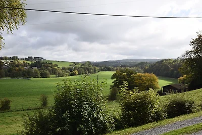 Ferienhaus mit Aussicht in Tenneville am See