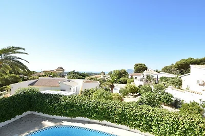 Villa mit schöner Aussicht und Pool